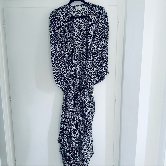 Leopard Print Kimono Robe - Picture 1 of 6